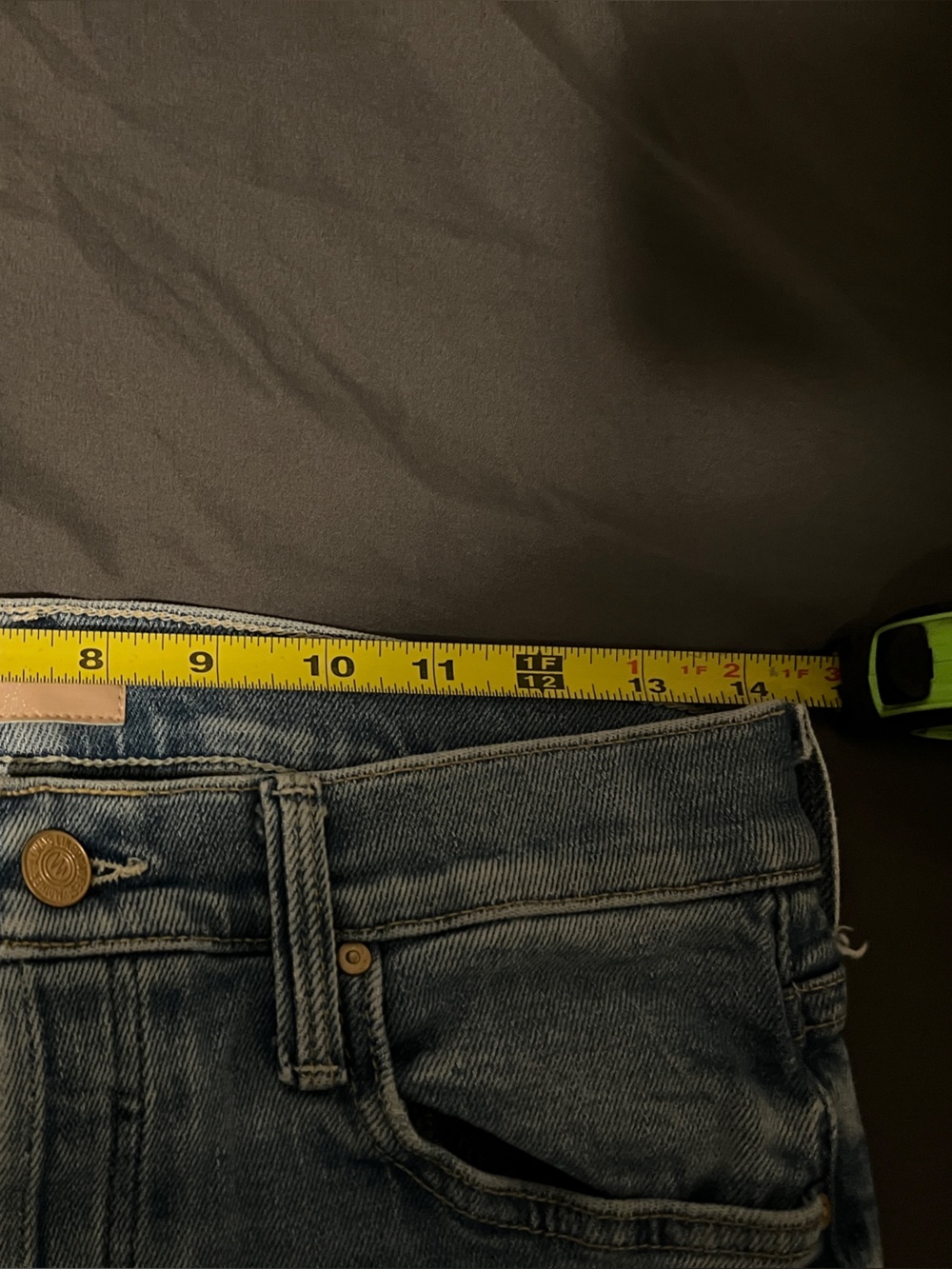 MOTHER Light Wash Women’s Jeans - Picture 9 of 10